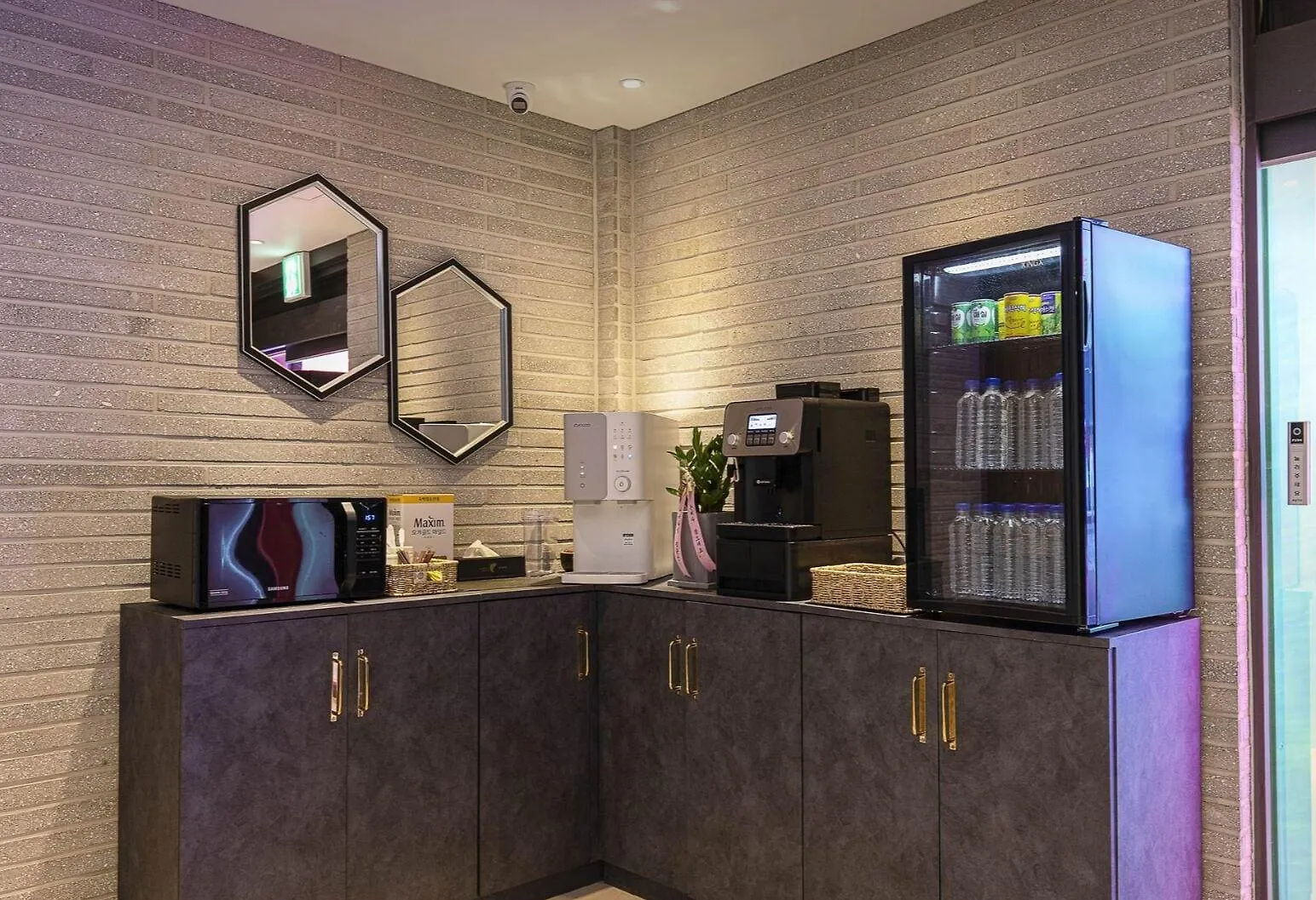 Hotel Gate Incheon 0*,  South Korea